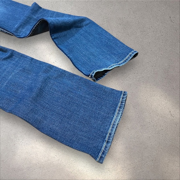 BKE Aiden Low–Mid Bootcut Jeans - Picture 5 of 5